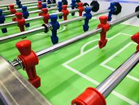 Table de football de conception à huit barres de 5 pieds de haute qualité pour les enfants Table de football en MDF en salle Divertissement en gros