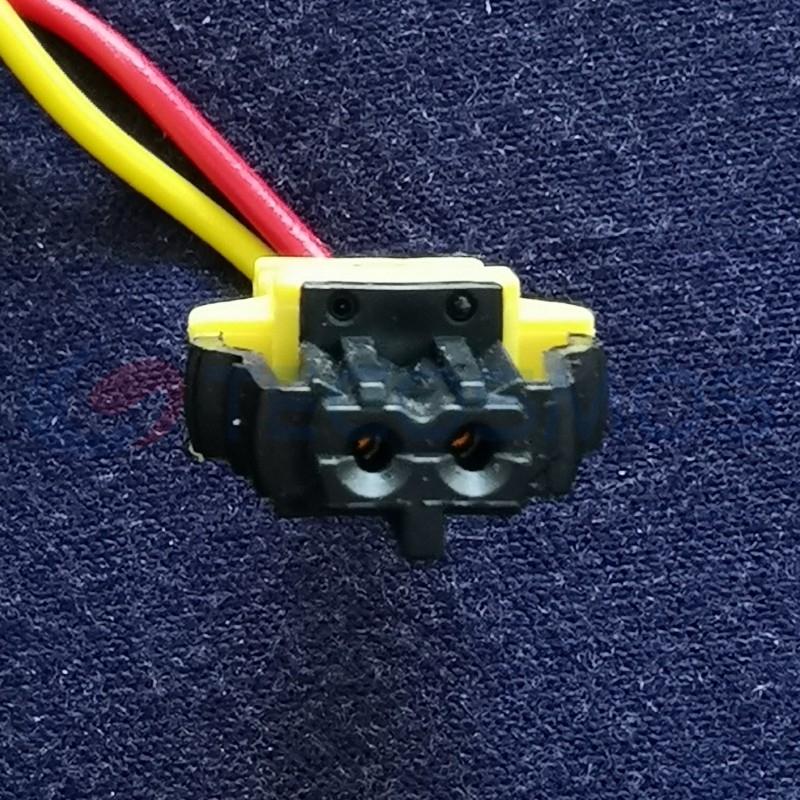 Car Connector For BMW For BMW sensor plug is directly inserted into smaller size with two pins CT2-0347M