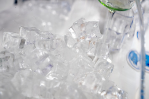 เครื่องทำน้ำแข็ง ICE ITALY ABE 100A R290 แบบก้อน - เครื่องทำน้ำแข็งแบบระบายความร้อนด้วยอากาศ ขนาด 735x615x1006 มม. ผลิตน้ำแข็งได้ 24 ชม. - 93 กก. - Product Image 6