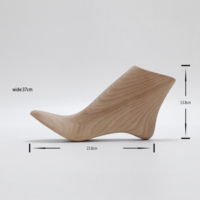 Maniquí de pie de madera unisex de alta gama, modelo de pie izquierdo para exhibición de zapatos/medias en escaparates, torso de madera para adulto