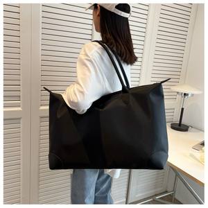 Large Capacity Fitness Sports Training <b>Bag</b> Gym Weekender Travel <b>Bag</b> Polyester Lining Accommodation <b>Duffel</b> <b>Bag</b> - Product Image 4