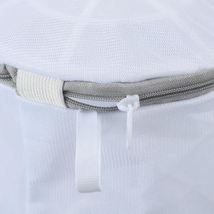 أكياس غسيل رياضية من قماش البوليستر الشبكي بوزن 60 جرام/متر مربع بأحجام مختلفة بالجملة - Product Image 3