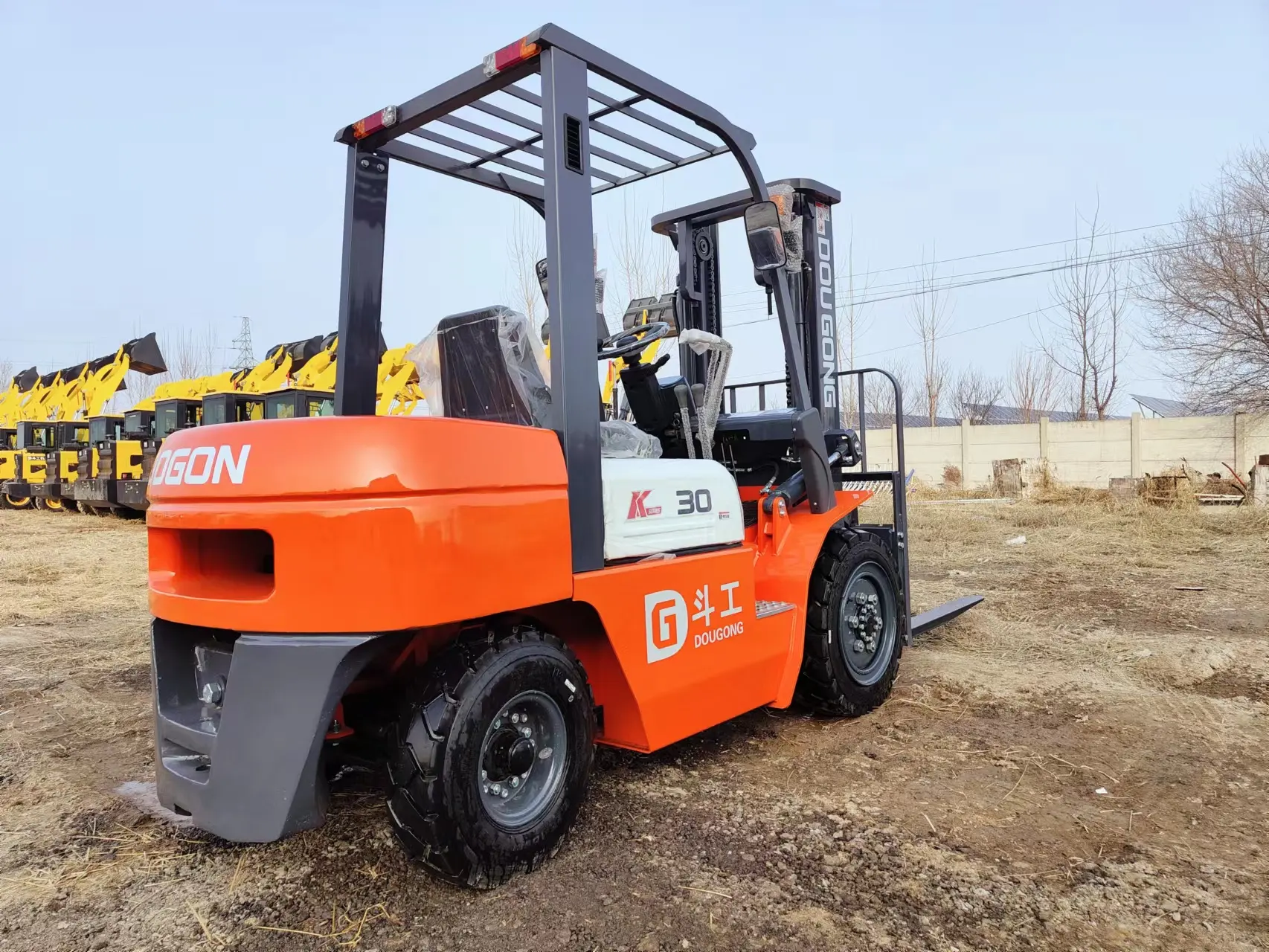 Pabrik Cina dapat disesuaikan 4X4 baru 3 ton forklift