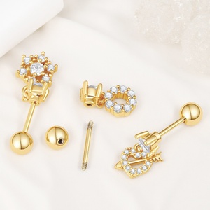 ZUOLA Nouveaux designs personnalisés Boucles d'oreilles clous en titane pour cartilage, motif cœur, plaqué or 18 carats, zircon, bijoux hélix, piercing d'<span class=keywords><strong>oreille</strong></span>, vente en gros - Product Image 3
