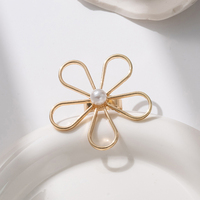 Bague tendance pour femme, style océan estival, bijoux en alliage exagérés pour les vacances, bague à fleurs creuse transfrontalière