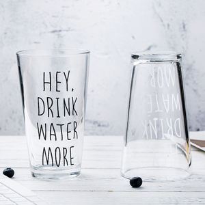 Elegantes Vasos de Cerveza Grabados - Artículos de Bar con Temática Retro para Eventos Corporativos y Formación de Equipos - Product Image 1