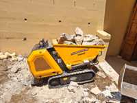 Benzinbetriebener Mini-Raupentransporter 500kg 800kg Raupenkipper Frontlader für Landwirtschaft und Baustellenmaterialtransport