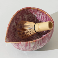 Bol à Matcha en Porcelaine Rose avec Support Chasen Glaçuré – Coffret Cadeau Cérémonie du Thé Japonaise – Écologique et Durable pour Elle