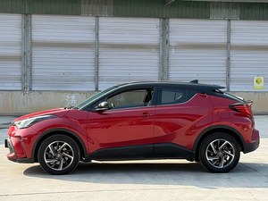 <span class=keywords><strong>Toyota</strong></span> C-HR 2.0L NA essence SUV CVT version Deluxe <span class=keywords><strong>2021</strong></span> d'occasion, faible kilométrage, traction avant, conduite à gauche - Product Image 3