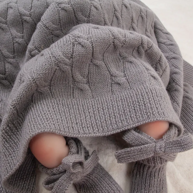 겨울 잠자는 요람을 위한 OEM ODM 보통 크로셰 뜨개질 모직 케이블 캐시미어 메리노 니트 아기 담요
