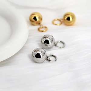 Pendientes de Bola con Cuentas Personalizados, de Acero Inoxidable, Resistentes al Agua, con Baño de Oro de 18K PVD, Diseño de Moda, Alta Calidad, Venta al Por Mayor - Product Image 2