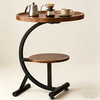 Table d'appoint moderne en forme de C à 2 niveaux, table d'appoint en bois et métal avec étagère de rangement pour salon, chambre à coucher, canapé