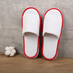 Одноразовые утолщенные вафельные тапочки с противоскользящей подошвой для отелей, салонов красоты, путешествий, для мужчин и женщин, с напечатанным логотипом, оптом (половина упаковки) - Product Image 2