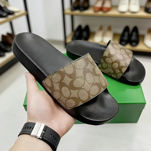 Sandalias Planas Unisex de Lujo para Verano 2026, Antideslizantes, para Exteriores, Venta al Por Mayor - Product Image 2