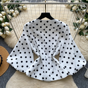 2026 Neue Damen Vintage Polka Dot Puffärmel-Hemden Herbst Elegante Lockere Blusen mit Metallknöpfen - Product Image 4