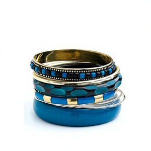 Ensembles de bracelets en laiton plaqué or à motifs géométriques tendance, résine bleue et noire, style bohème classique, bijoux unisexes audacieux - Product Image 1