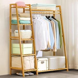 Porte-vêtements en métal sur pied avec crochets réglables Design moderne pour salon 5 crochets Quantité minimale de commande Une pièce - Product Image 2