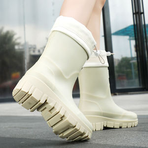 <span class=keywords><strong>Bottes</strong></span> de <span class=keywords><strong>pluie</strong></span> en PVC pour femmes, vente en gros, directement de l'usine, semelle épaisse, imperméables, antidérapantes, chaussures d'extérieur avec bord élastique - Product Image 5