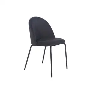 Avrupa tarzı Modern yemek sandalyesi toptan tasarım Nordic kadife lüks yemek sandalyeleri Metal ayaklı siyah altın