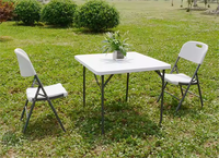 Vente en gros de table pliante ronde intérieure extérieure en HDPE de 2m de long tables de jardin portables et pliables pour les fêtes et les événements