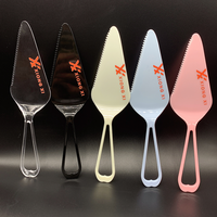 Couteau à gâteau en plastique jetable de qualité alimentaire, robuste et durable, logo personnalisable, faible MOQ, résistant aux rayures, inaltérable