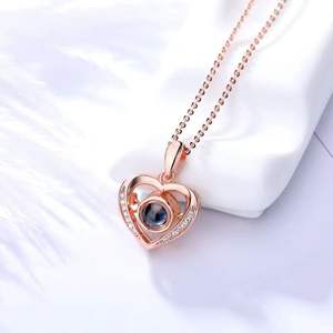 สร้อยคอจี้รูปภาพปรับแต่งได้ พร้อมฉายภาพ "ฉันรักคุณ" 100 ภาษา  วัสดุโลหะผสมสังกะสี ชุบเงิน/ทอง ประดับ<span class=keywords><strong>เพชร</strong></span>ซิร์คอน  ลดราคาพิเศษ - Product Image 2