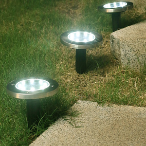 ไฟใต้ดินพลังงานแสงอาทิตย์ 8LED พร้อมเครื่องไล่แมลงแบบอัลตราโซนิกสำหรับไฟส่องสว่างสนามหญ้ากลางแจ้ง - Product Image 2