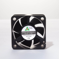 Ventilateur de refroidissement industriel axial sans balais CC 80 mm 12 V 4 broches 80x80x25 mm à roulement à billes extracteur de chaleur OEM personnalisable 3 pouces