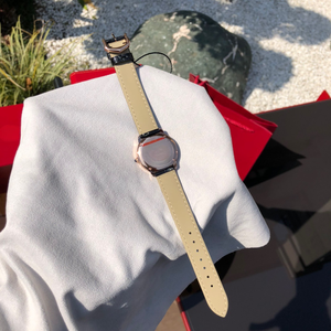 Montre mécanique automatique élégante et tendance, gravée avec un motif radial, cadran blanc, bracelet noir brillant, chronométrage précis - Product Image 5