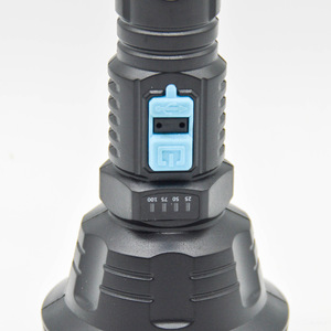 Linterna Táctica de Exploración, Haz de Luz de 1000M, LED Recargable con Zoom, Portátil para Uso en Exteriores - Product Image 3