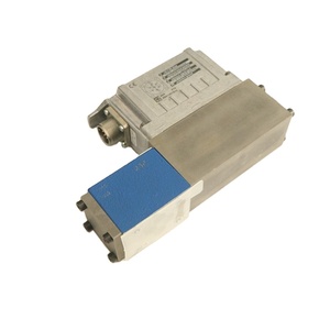 วาล์วควบคุมทิศทางแบบสัดส่วน Rexroth รุ่น 4WRPEH หมายเลข 0811404611 4WRPEH6C4B12L-2X/G24K0/A1M - Product Image 1