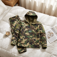 Ensemble tactique deux pièces pour homme, camouflage woodland, doublure polaire, durable, chaud, veste à capuche, pantalon cargo, coupe-vent, résistant à l'eau, pour l'extérieur