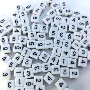 Mini Dados Blancos de RPG D6 Acrílicos de Seis Caras en Ángulo Recto de 8 mm para Enseñanza de Matemáticas y Juegos de Mesa - Product Image 1