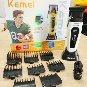 <span class=keywords><strong>Tondeuse</strong></span> à <span class=keywords><strong>cheveux</strong></span> professionnelle <span class=keywords><strong>Kemei</strong></span> KM-90-4 11500RPM 10W avec lame DLC, moteur sans balais, pour homme, avec base de charge - Product Image 2