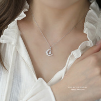 Collier Lune en Argent Sterling S925 Plaqué Platine, Design Original, Luxe Polyvalent, Chaîne Clavicule Fleur de Gourde, pour Mariage et Fête