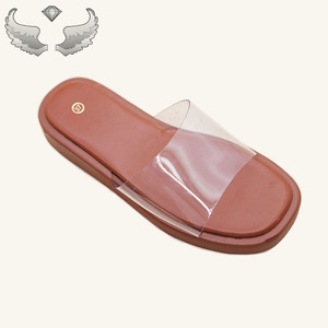 Sandales et pantoufles pour femmes de haute qualité, transparentes, à la mode, décontractées, à semelle épaisse, nouveau style, vente en gros - Product Image 4