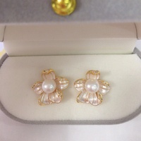 Boucles d'oreilles en perles d'eau douce naturelles d'origine Zhuji pour femmes, design floral mat plaqué or 18 carats haut de gamme, aiguille en argent 925 certifiée