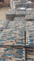 Mosaico de piedra natural mixta de cristal azul. Adecuado para la decoración de baños y cocinas en hoteles, villas y tiendas