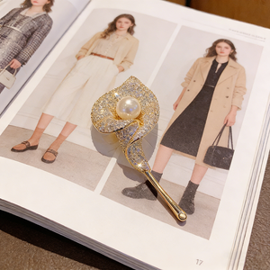 Golden Calla Lily Fashion <strong>Brooch</strong> for Women - Product Image 2