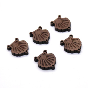 Perles de chapelet en bois à trois trous pour la fabrication de bijoux, 20 par paquet - Product Image 1