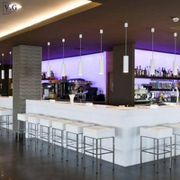 Comptoir en surface solide blanc pur pour restaurant, hôtel, usage en salle à manger, comptoir de bar en forme de L, comptoir de caisse durable, comptoir de service moderne