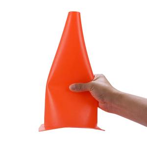 CITICITY Paquete de 10 Conos de Seguridad de Plástico Naranja de 12 Pulgadas, Conos Marcadores para Entrenamiento Deportivo, Fútbol, Baloncesto, Uso en Interiores y Exteriores - Product Image 6