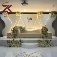 Toile de fond de mariage en acrylique ondulé personnalisée ZKAI, directement de l'usine, avec bande lumineuse LED pour la décoration de scène événementielle
