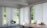 Persianas Verticales de 4 Rieles Ajustables con Protección de Privacidad 100% Blackout, con Cordón Manual, para Puerta Corredera