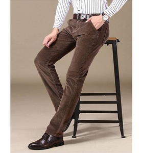 Jeans slim pour homme, denim durable, coupe confortable pour les voyages et les activités de plein air - Product Image 5