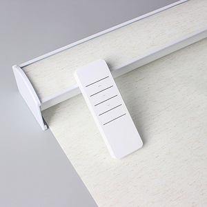 ม่านม้วนอัจฉริยะแบบมอเตอร์สำหรับตกแต่งบ้าน - Product Image 1