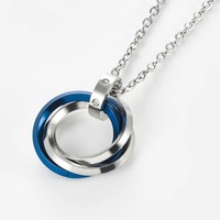 Collier pendentif en acier inoxydable avec trois cercles entrelacés pour hommes et femmes, combinaisons multicolores, breloques rondes, bijoux cadeau