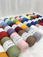 Penjualan langsung grosir 100% benang kaus tenunan tangan poliester 200g elastisitas tinggi DIY rajutan karpet benang dicelup strip kain
