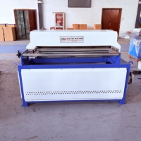 Machine à rainurer et à former des rainures à cinq lignes pour conduits en acier galvanisé de 1,5 mm, idéale pour l'atelier de fabrication de conduits CVC