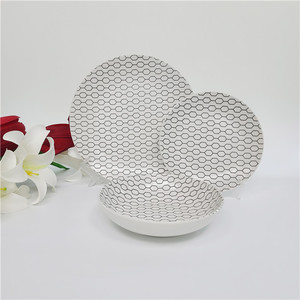 <span class=keywords><strong>Service</strong></span> de table en <span class=keywords><strong>porcelaine</strong></span>, 18 pièces, anglais Fine, Royal, à usage domestique - Product Image 3